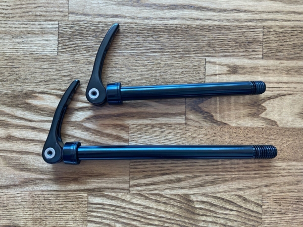 グラベルバイクの取外し品！スルーアクスルタイプの前後ホイール！ローター付き！ グラベルバイクの取外し品！スルーアクスルタイプの前後ホイール
